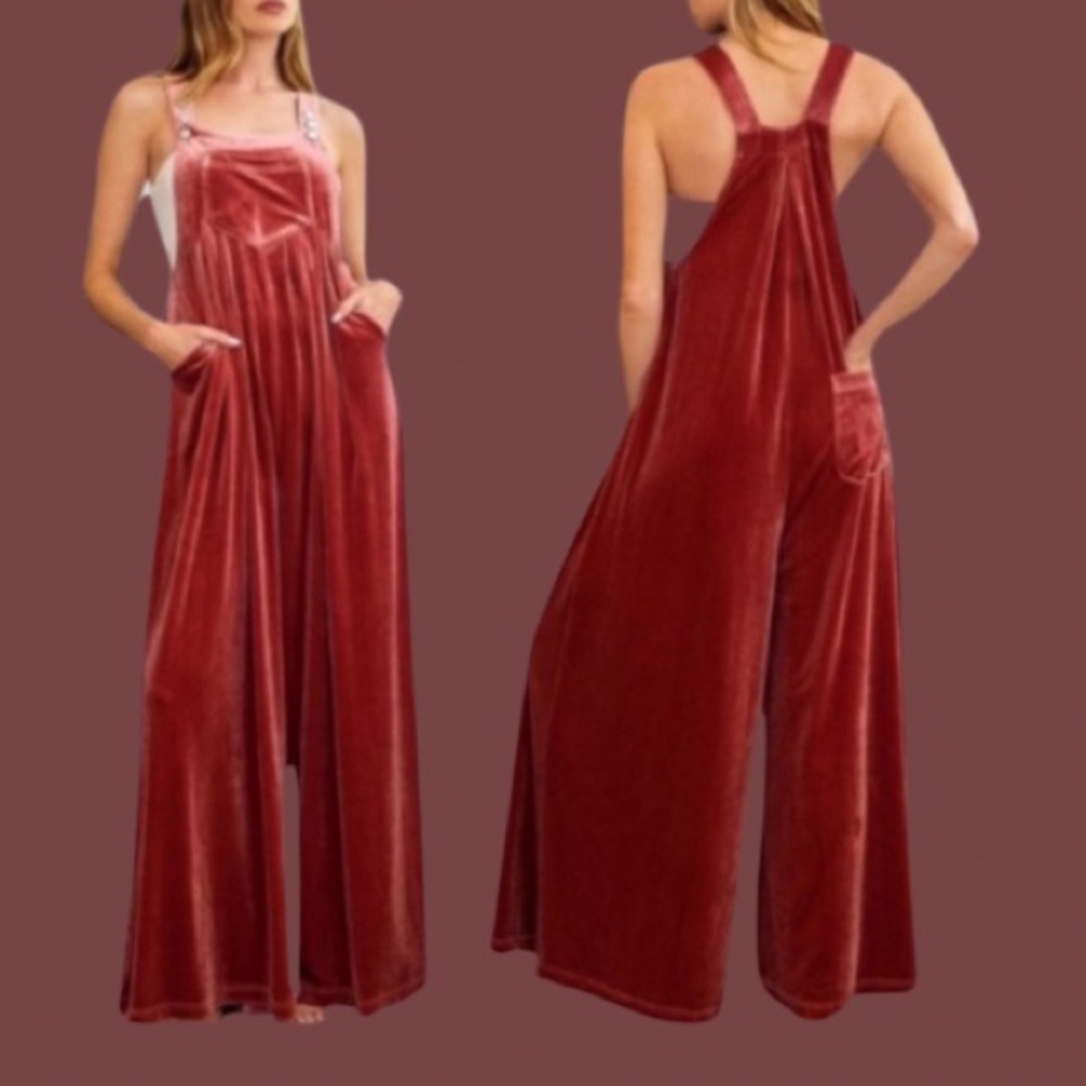 New in Fabulous Wide Leg Velvet Jumpsuit Overalls with Pockets - Picture 1 of 7